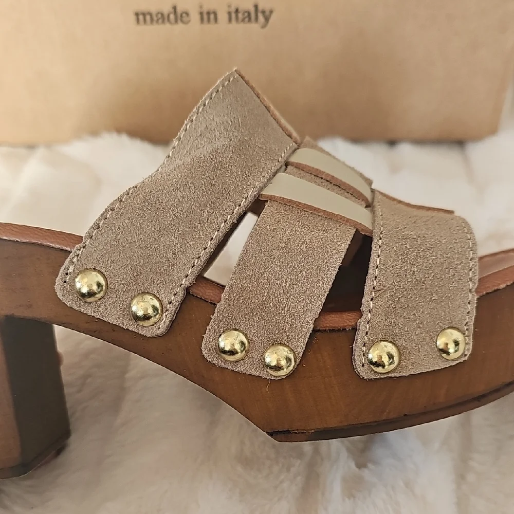 bernie mev. Taupe and Wood Platform Sandals
